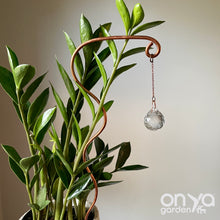 Load image into Gallery viewer, Copper Wander Suncatcher Plant Stick, Plant Suncatcher
