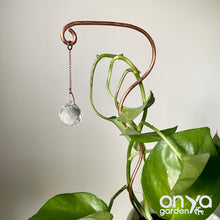 Load image into Gallery viewer, Copper Wander Suncatcher Plant Stick, Plant Suncatcher

