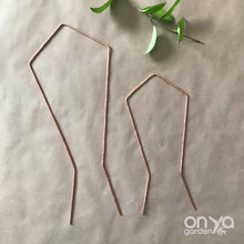 Load image into Gallery viewer, Copper Kite Diamond House Plant Trellis - 2 Sizes Available-Trellis-On Ya Garden
